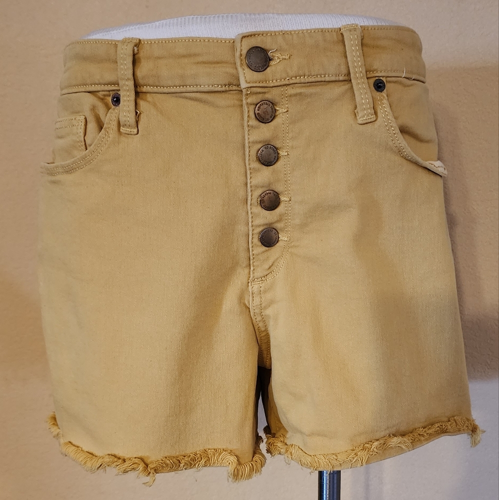 Universal Thread  jean shorts size 12.   #331